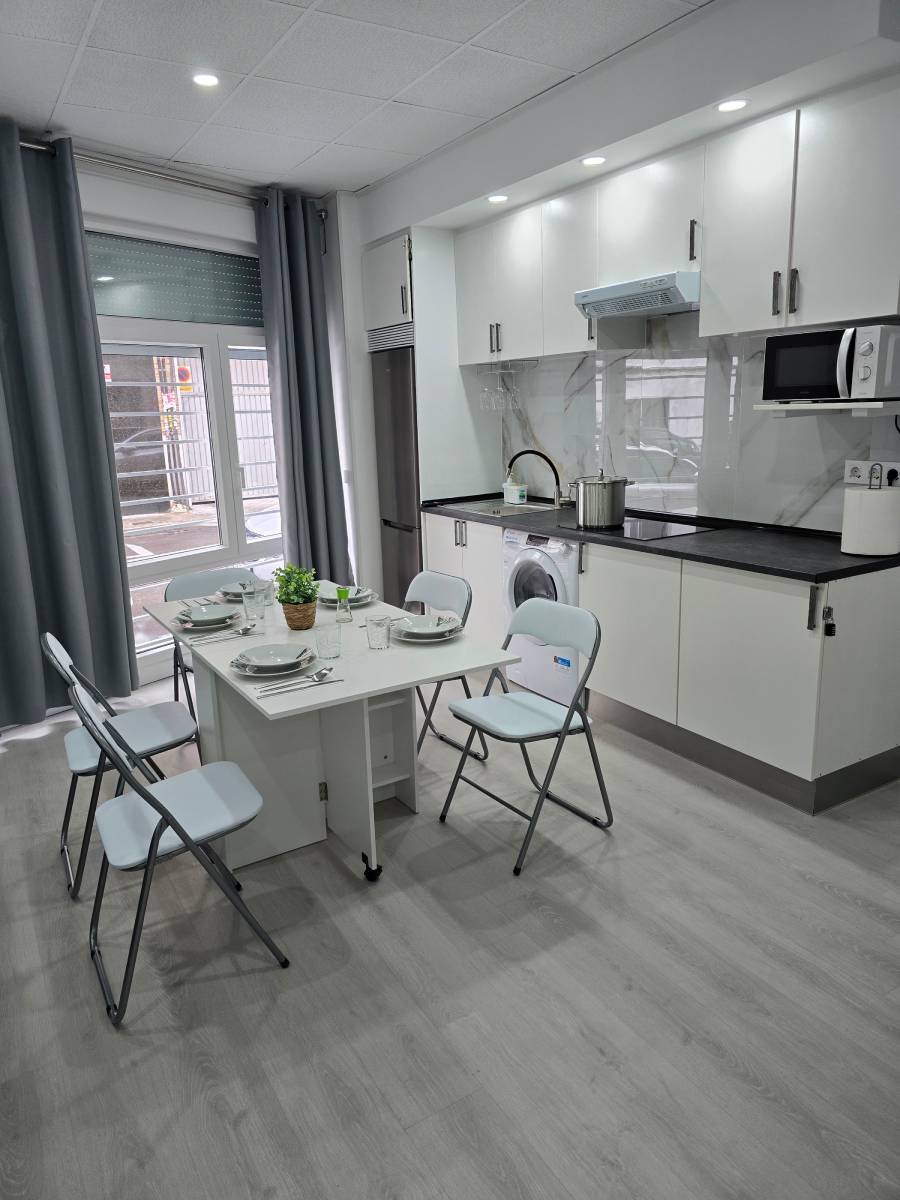 Diseño elegante, espacioso, gran cocina y áreas para relajarse